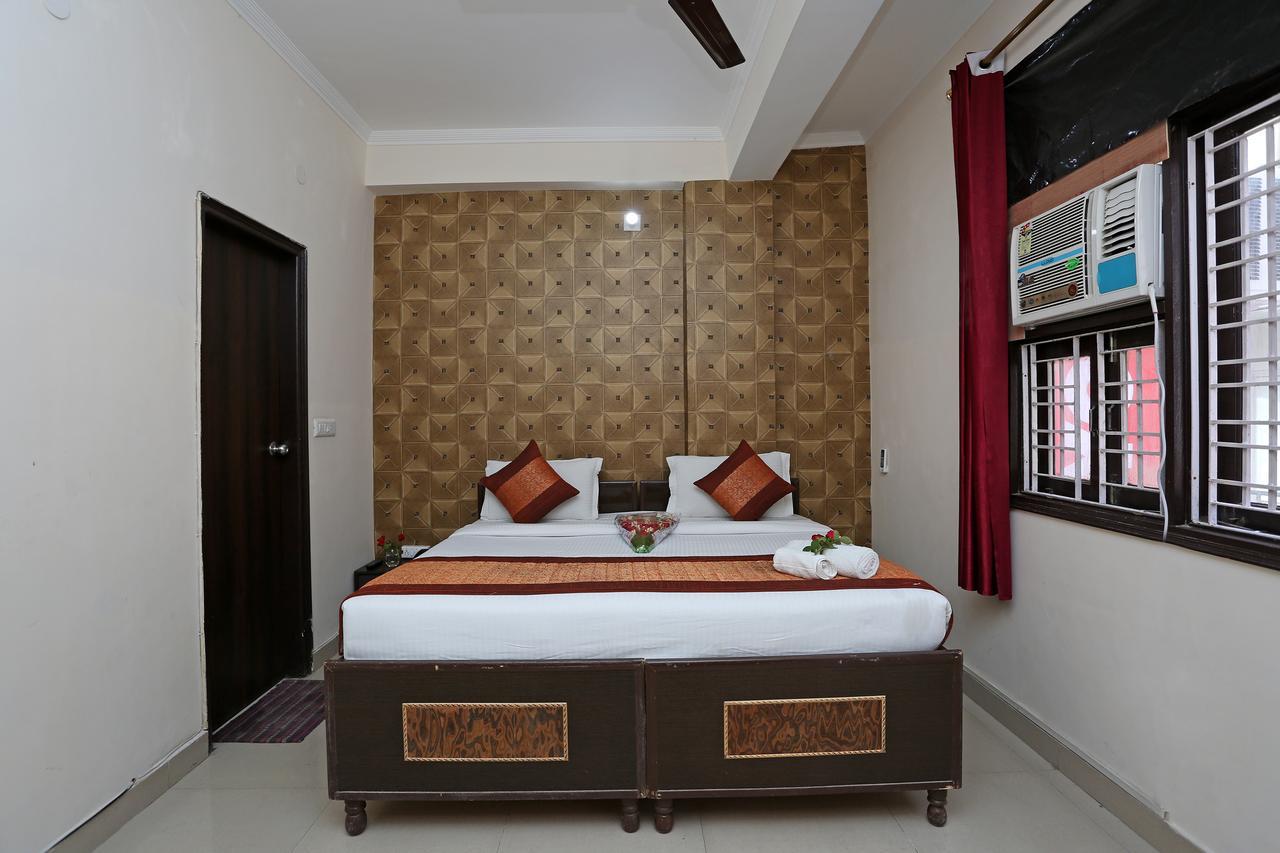 Hotel Avalon New Delhi Bagian luar foto