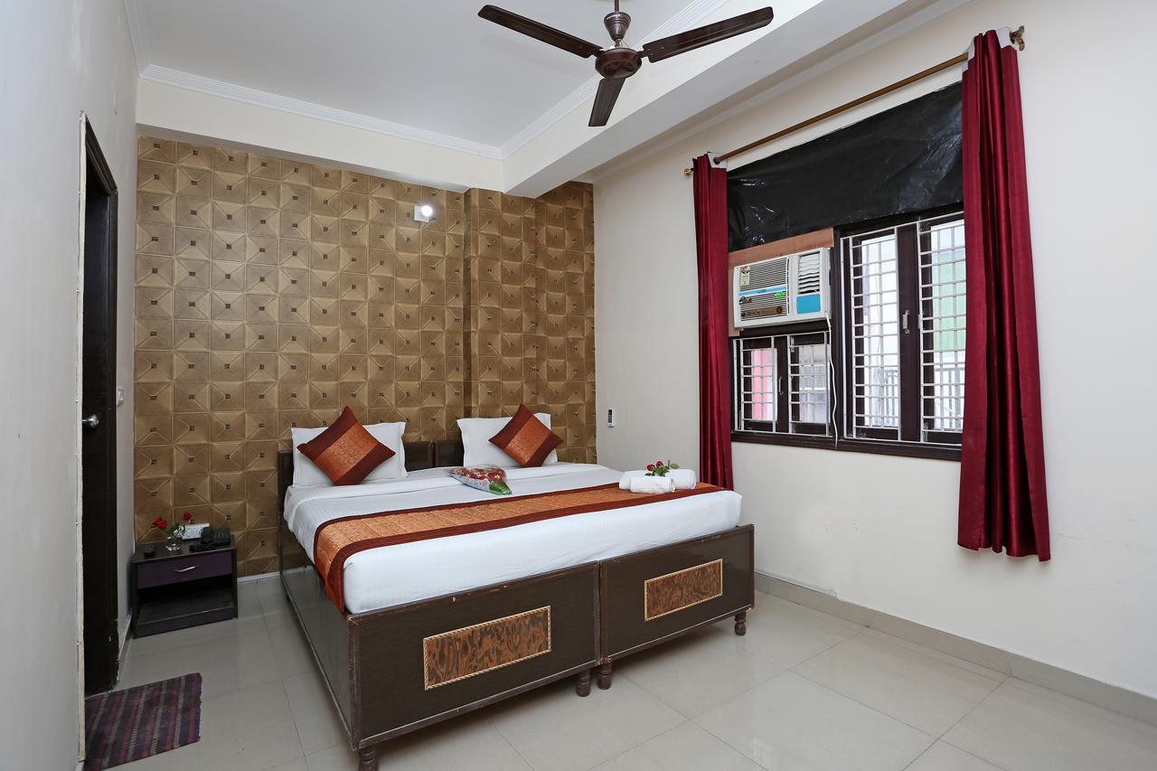 Hotel Avalon New Delhi Bagian luar foto